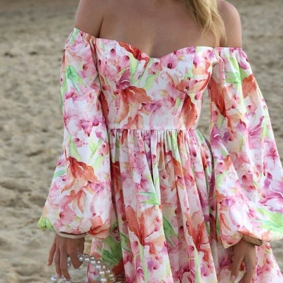 Floral off shoulder long sleeved flowy Maxi Dress - Picture 6 of 6
